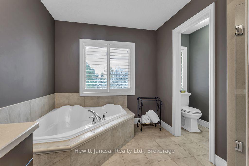 Photo 21 of 211 Terrace Wood Crescent, Kitchener, Pioneer Tower West — HOMEH