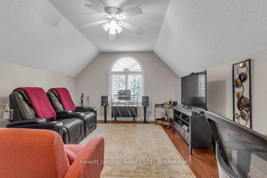 Photo 23 of 211 Terrace Wood Crescent, Kitchener, Pioneer Tower West — HOMEH