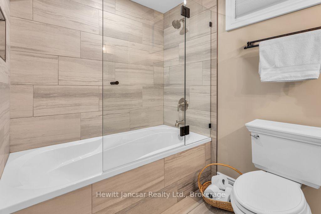 Photo 32 of 211 Terrace Wood Crescent, Kitchener, Pioneer Tower West — HOMEH