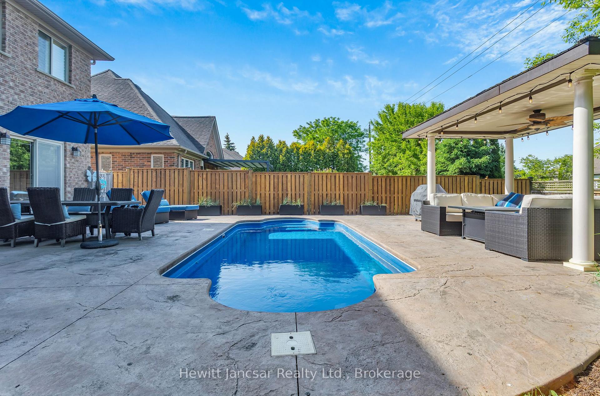 Photo 39 of 211 Terrace Wood Crescent, Kitchener, Pioneer Tower West — HOMEH