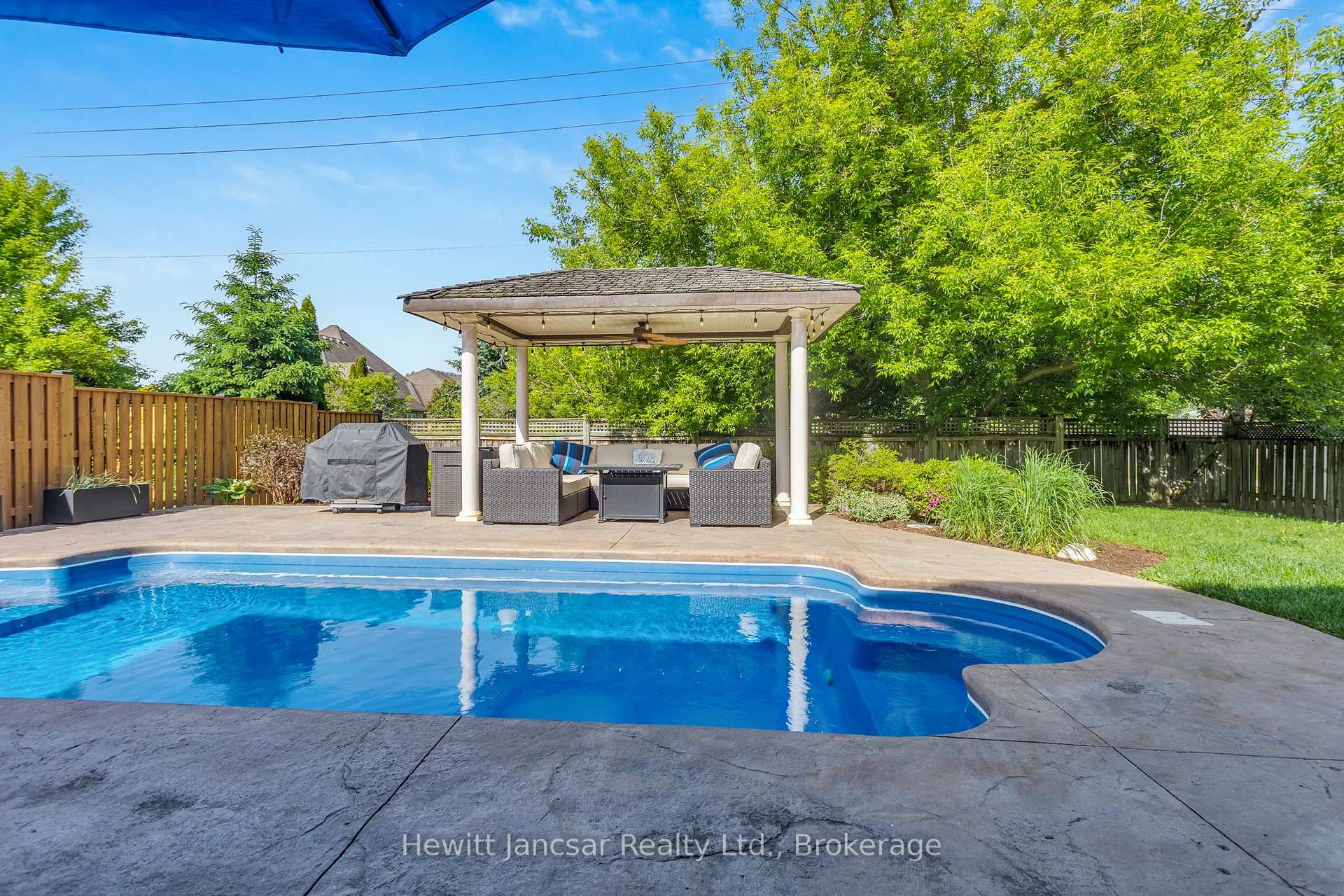 Photo 40 of 211 Terrace Wood Crescent, Kitchener, Pioneer Tower West — HOMEH