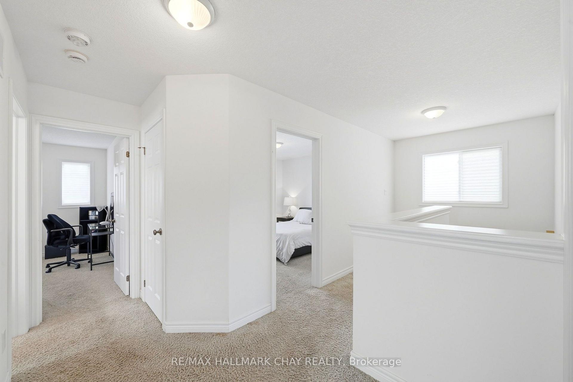 Photo 21 of 61 Carleton Trail, New Tecumseth, Beeton — HOMEH