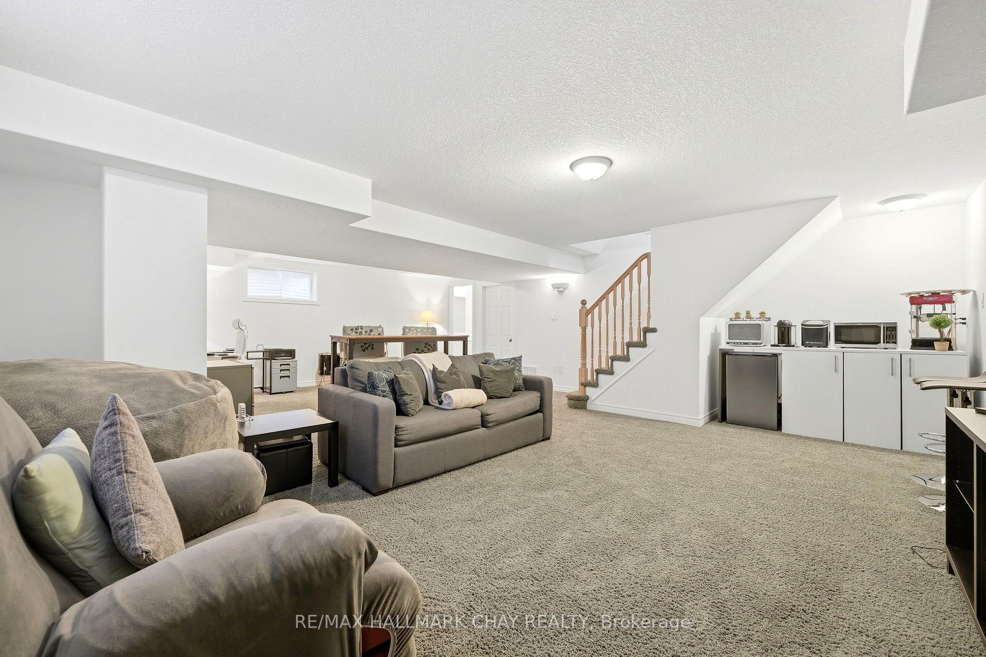 Photo 35 of 61 Carleton Trail, New Tecumseth, Beeton — HOMEH