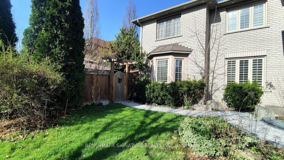 Photo 6 of 75 Boxwood Crescent, Markham, Rouge Fairways — HOMEH