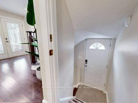 Photo 2 of Unit Bsmt, 238 Rumble Avenue, Richmond Hill, Mill Pond — HOMEH