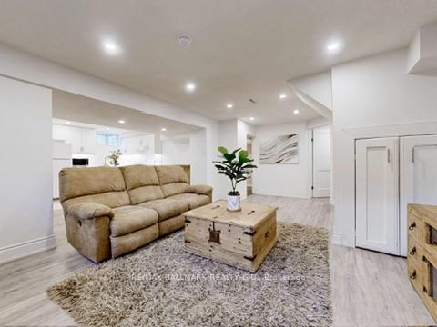 Photo 6 of Unit Bsmt, 238 Rumble Avenue, Richmond Hill, Mill Pond — HOMEH