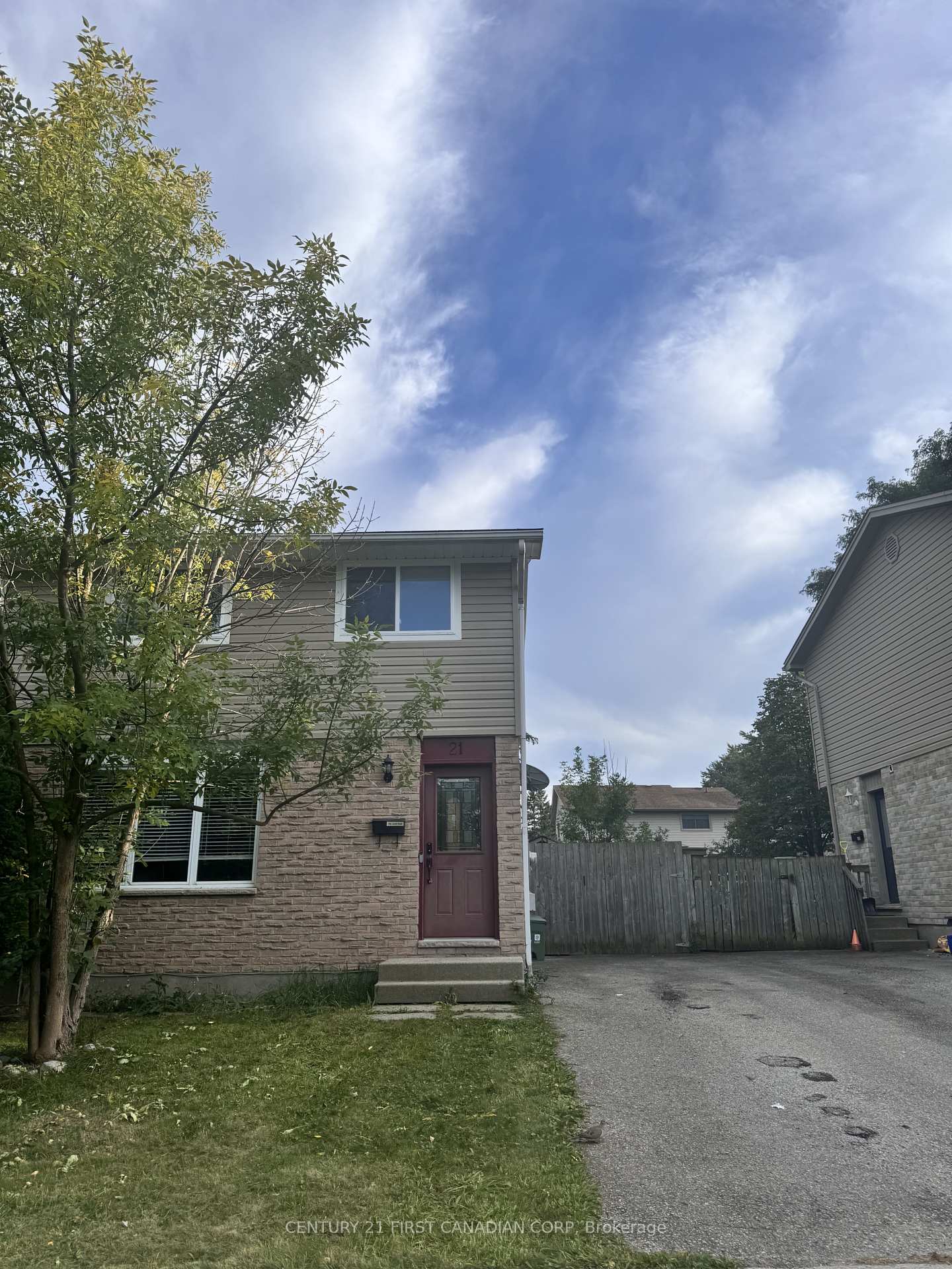 Photo of 21 Denlaw Rd, London North