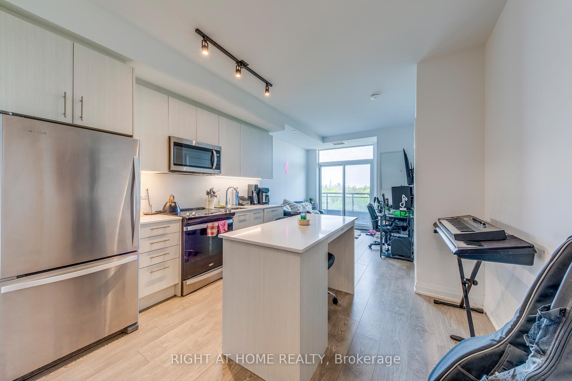 Photo 4 of Unit 619, 286 Main Street, Toronto, East End-Danforth — HOMEH