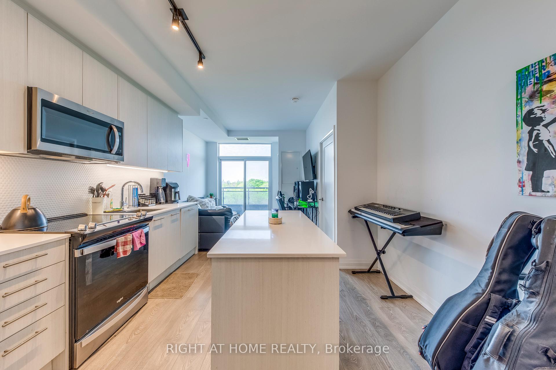 Photo 5 of Unit 619, 286 Main Street, Toronto, East End-Danforth — HOMEH
