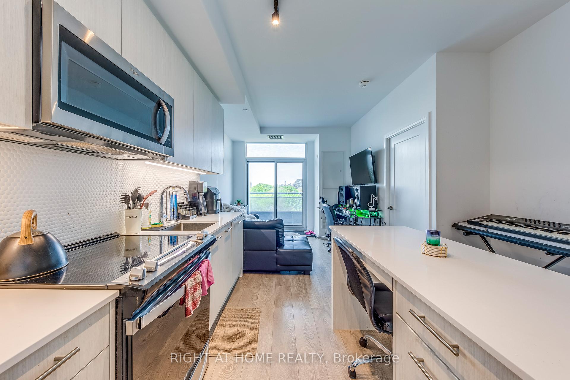 Photo 6 of Unit 619, 286 Main Street, Toronto, East End-Danforth — HOMEH
