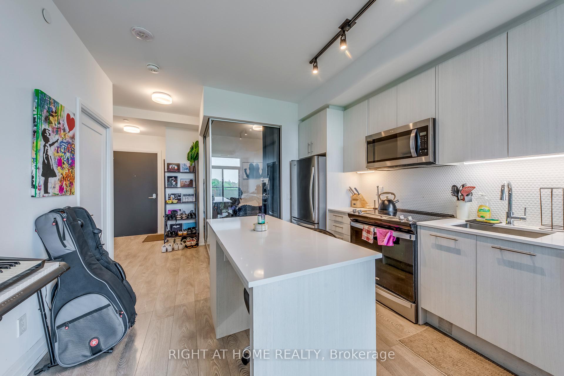 Photo 9 of Unit 619, 286 Main Street, Toronto, East End-Danforth — HOMEH