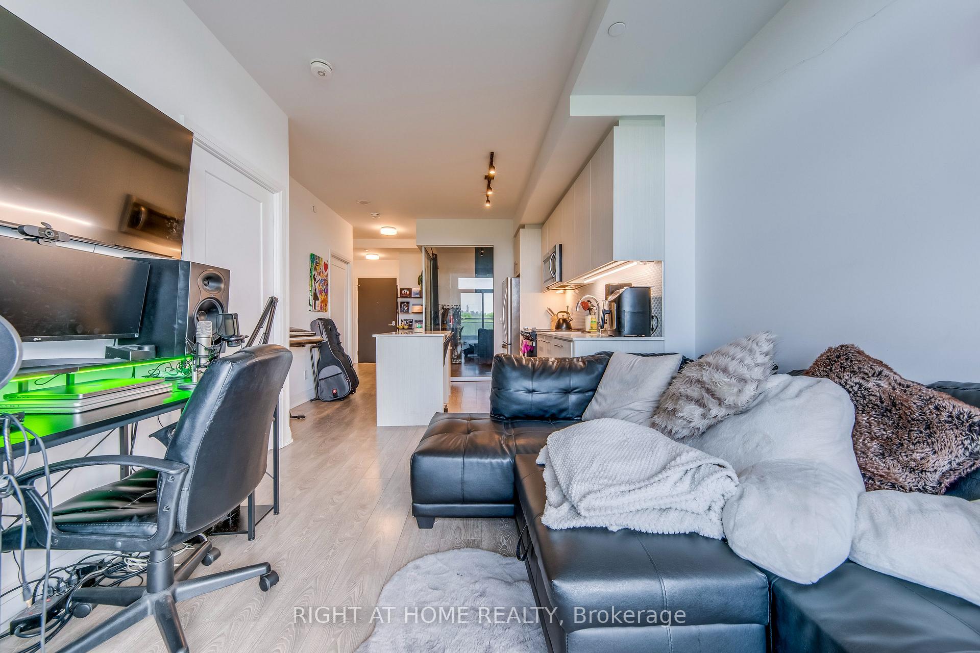 Photo 13 of Unit 619, 286 Main Street, Toronto, East End-Danforth — HOMEH