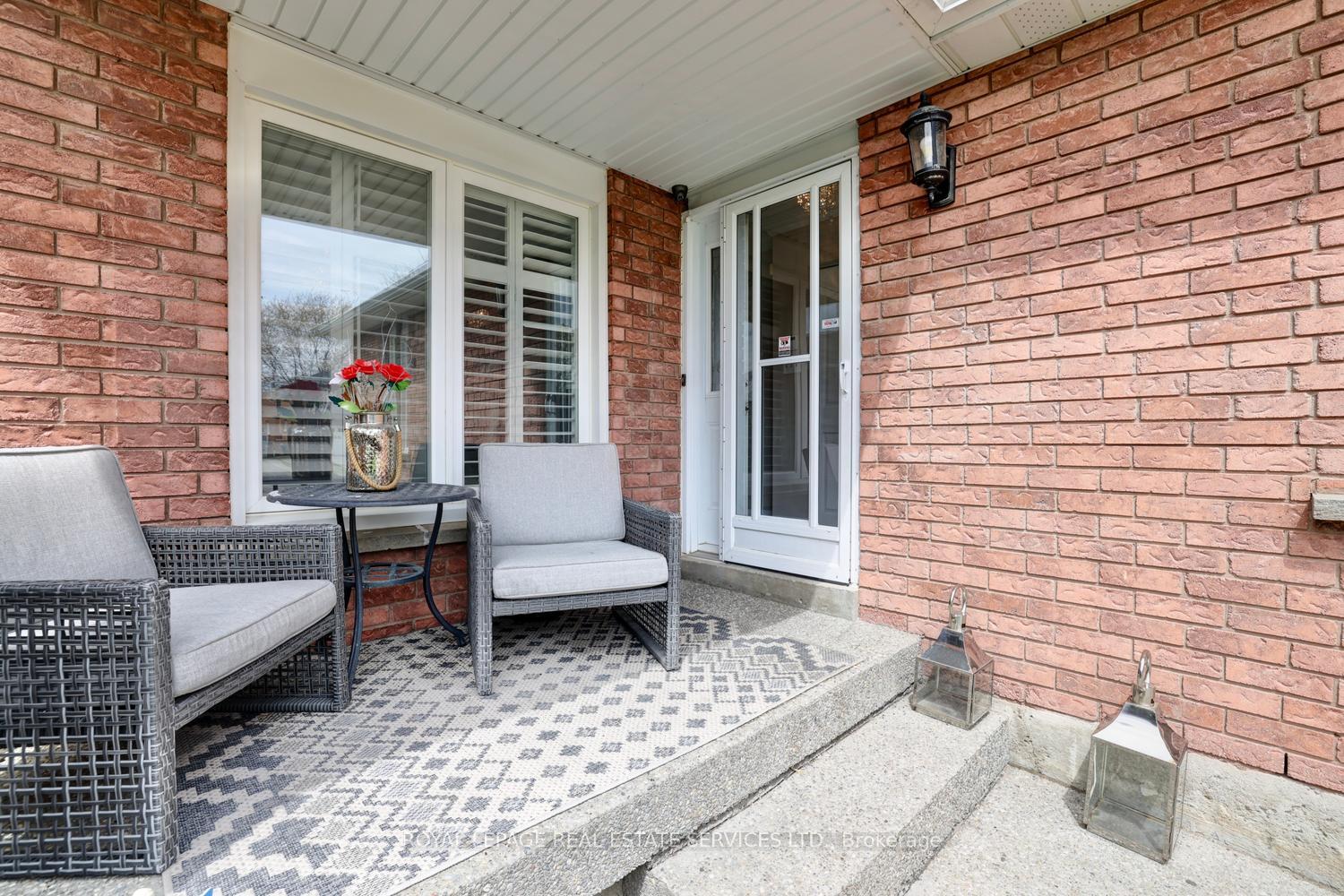Photo 2 of 3409 Bertrand Road, Mississauga, Erin Mills — HOMEH