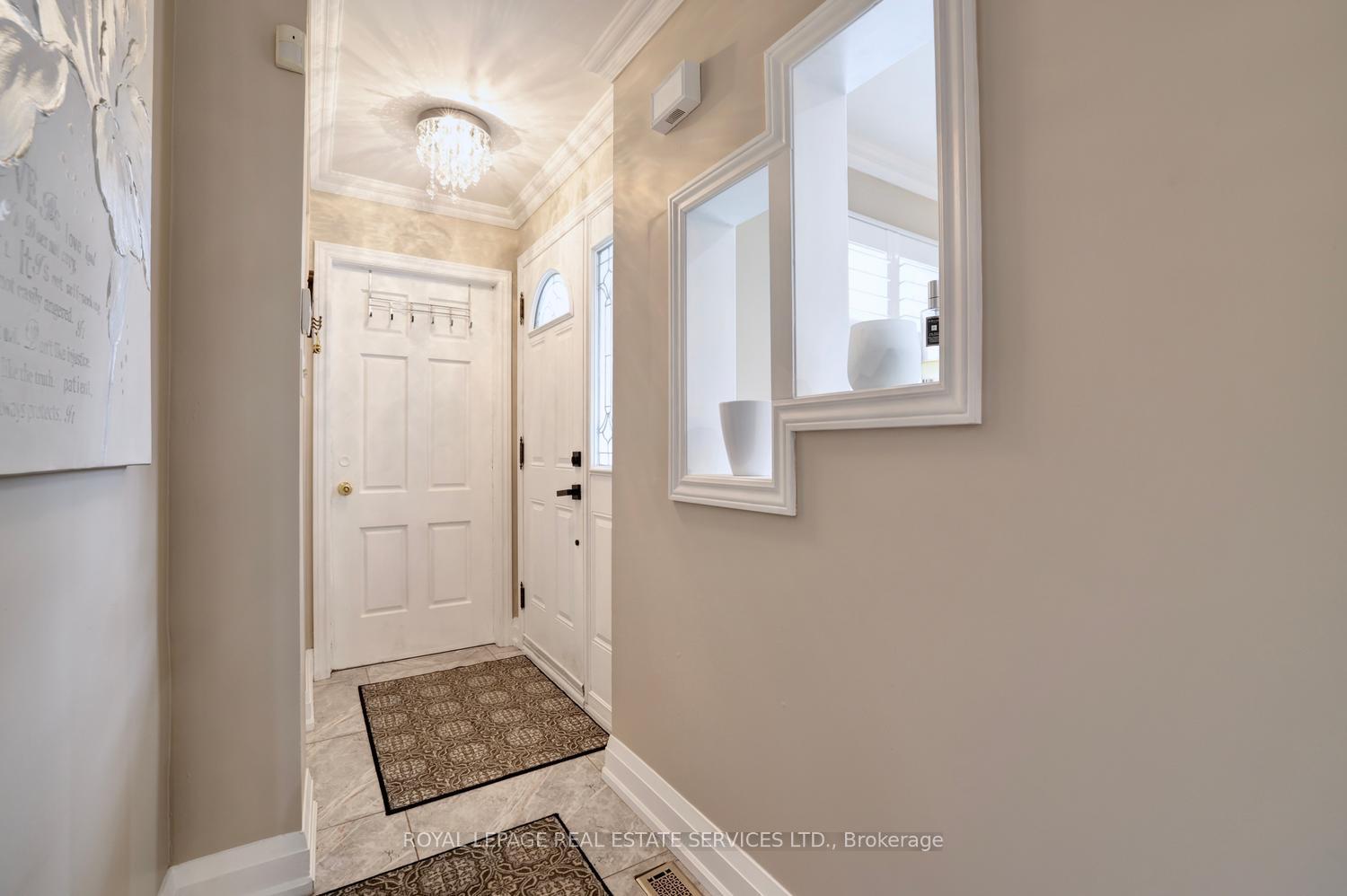 Photo 3 of 3409 Bertrand Road, Mississauga, Erin Mills — HOMEH