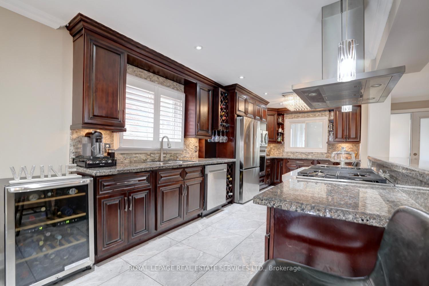 Photo 7 of 3409 Bertrand Road, Mississauga, Erin Mills — HOMEH