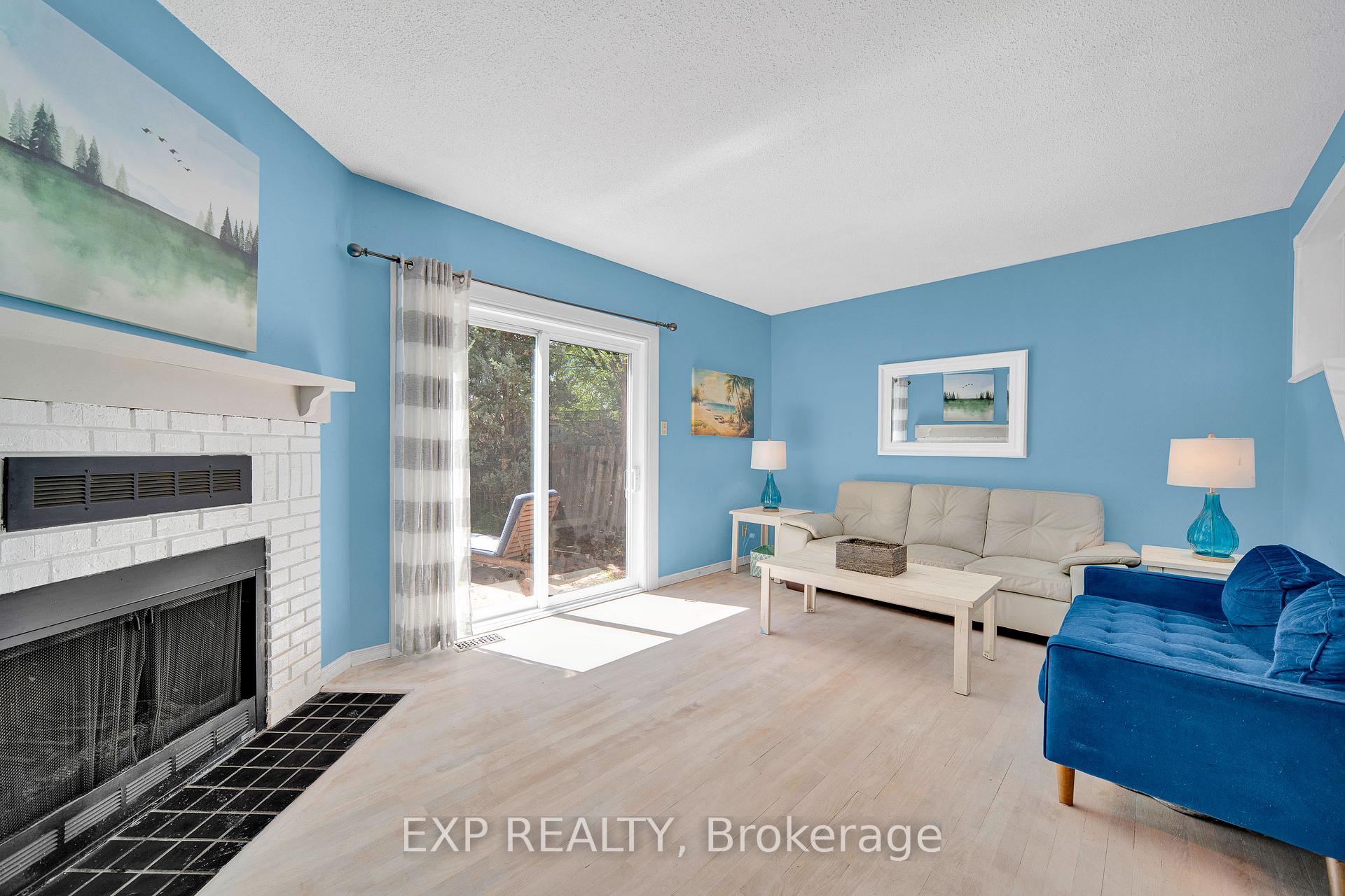 Photo 6 of 6431 Timothy Court, Ottawa, Convent Glen North — HOMEH