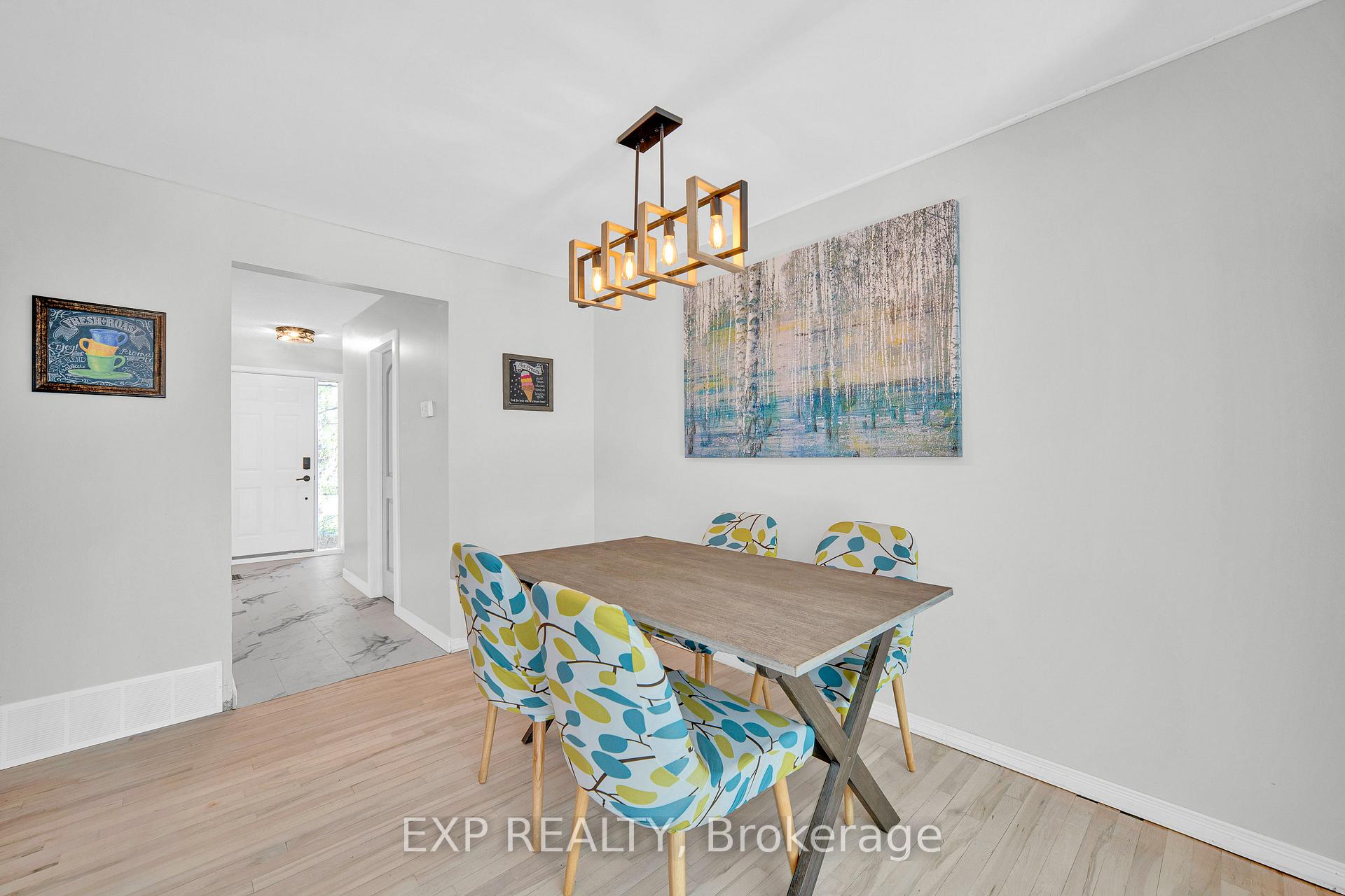 Photo 10 of 6431 Timothy Court, Ottawa, Convent Glen North — HOMEH