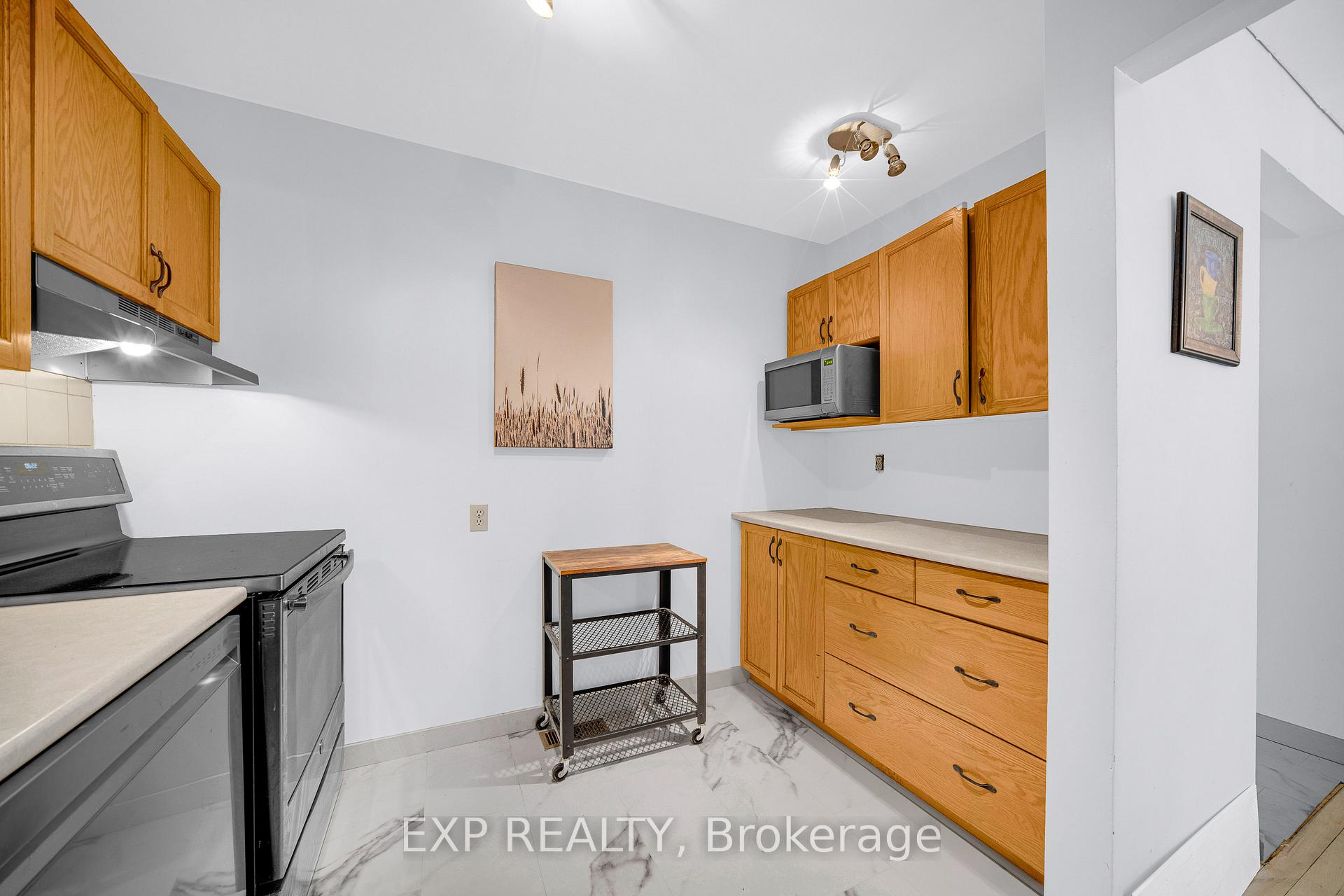 Photo 14 of 6431 Timothy Court, Ottawa, Convent Glen North — HOMEH