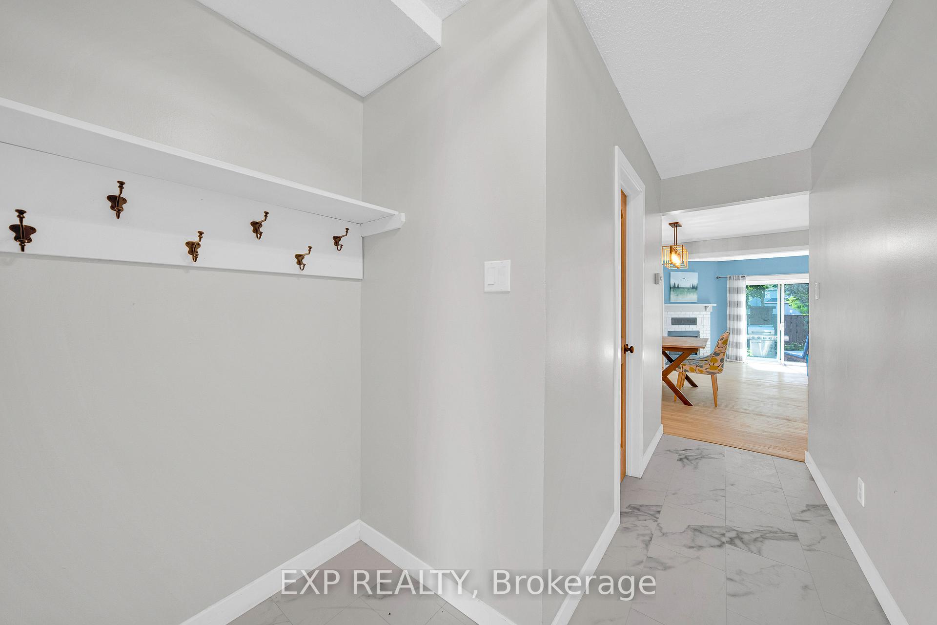 Photo 15 of 6431 Timothy Court, Ottawa, Convent Glen North — HOMEH