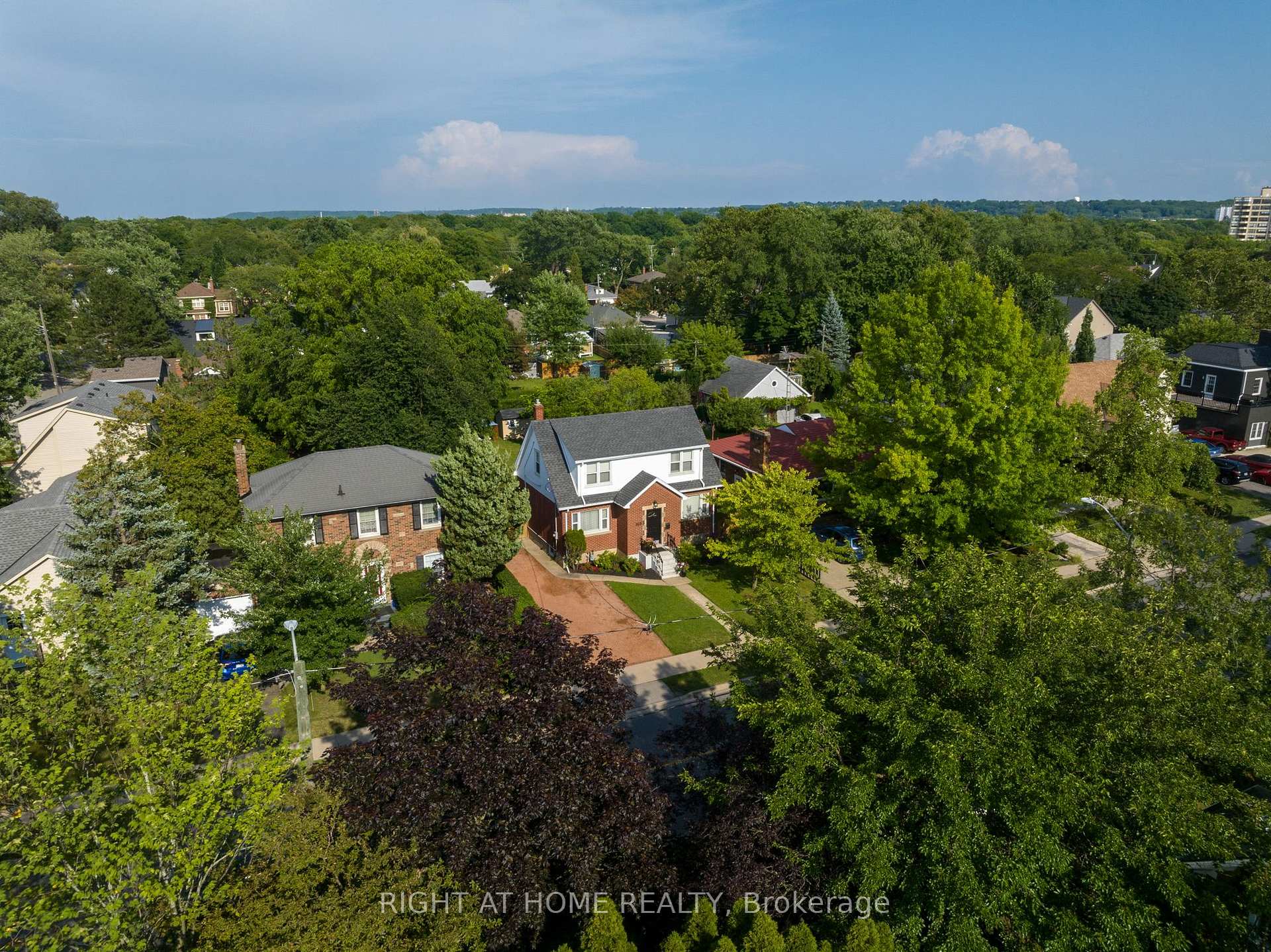 Photo of Unit Bi-level Unit, 105 Glenridge Avenue