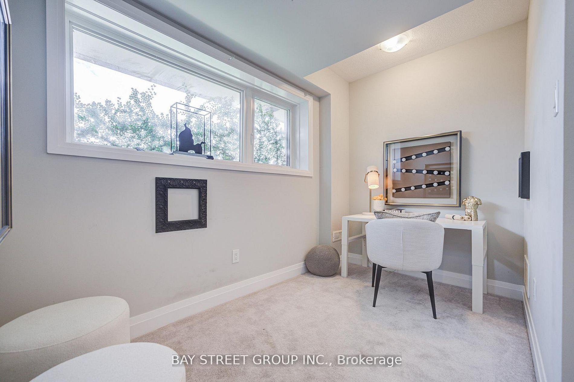Photo 2 of 6 Teasel Way, Markham, Unionville — HOMEH