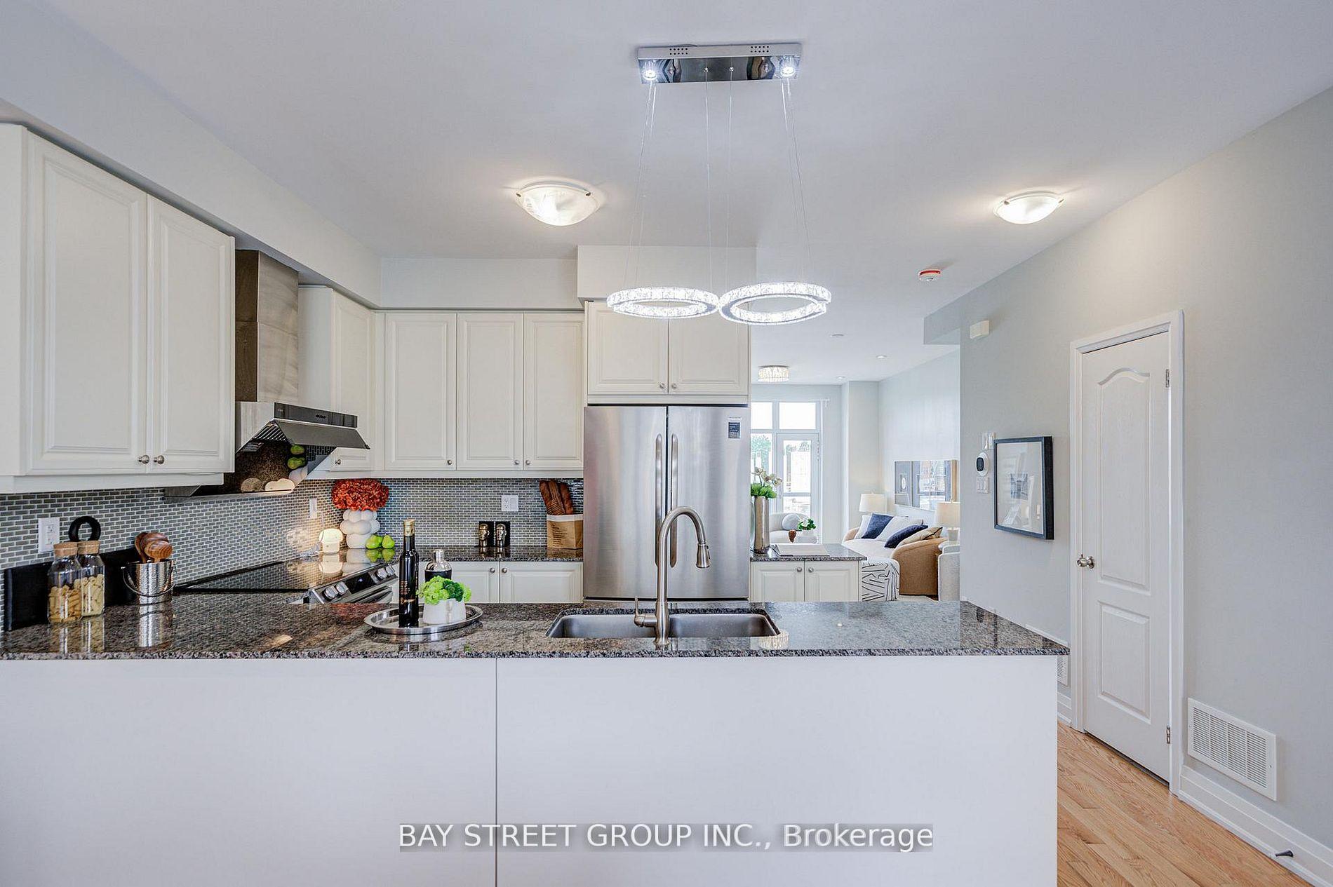 Photo 4 of 6 Teasel Way, Markham, Unionville — HOMEH