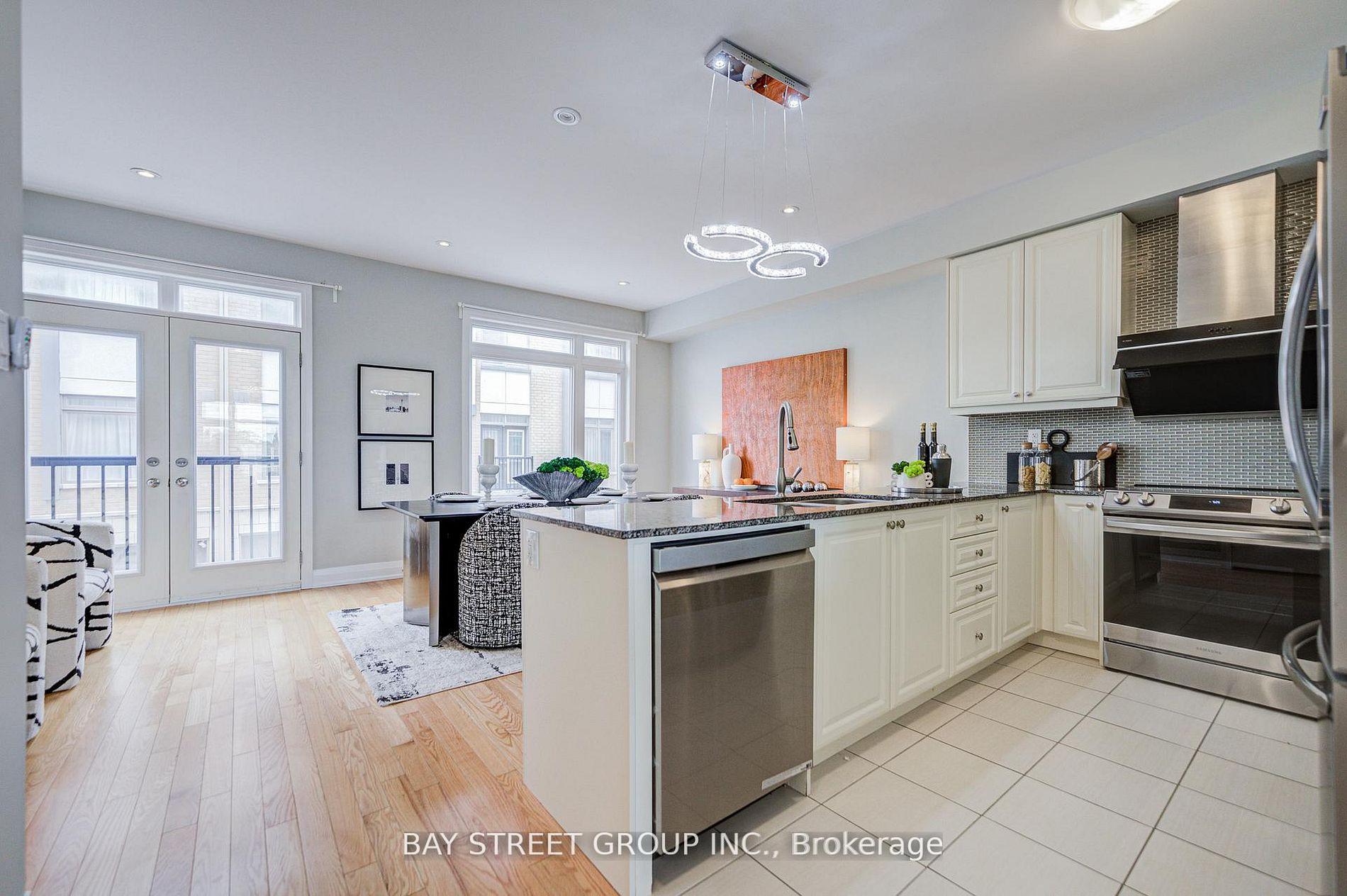 Photo 7 of 6 Teasel Way, Markham, Unionville — HOMEH