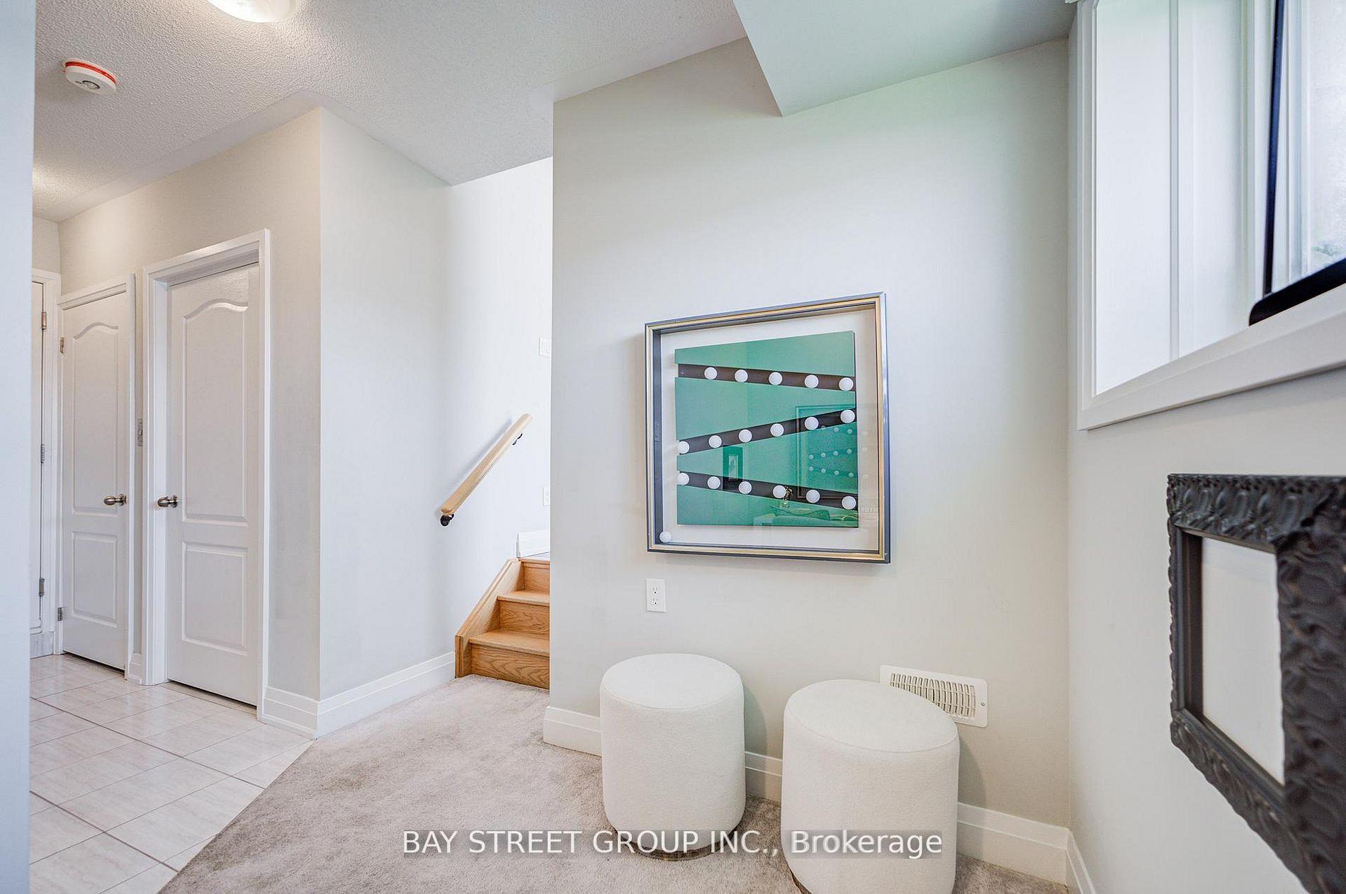 Photo 8 of 6 Teasel Way, Markham, Unionville — HOMEH