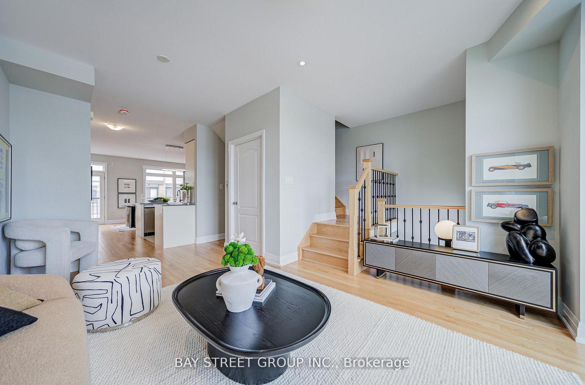 Photo 12 of 6 Teasel Way, Markham, Unionville — HOMEH