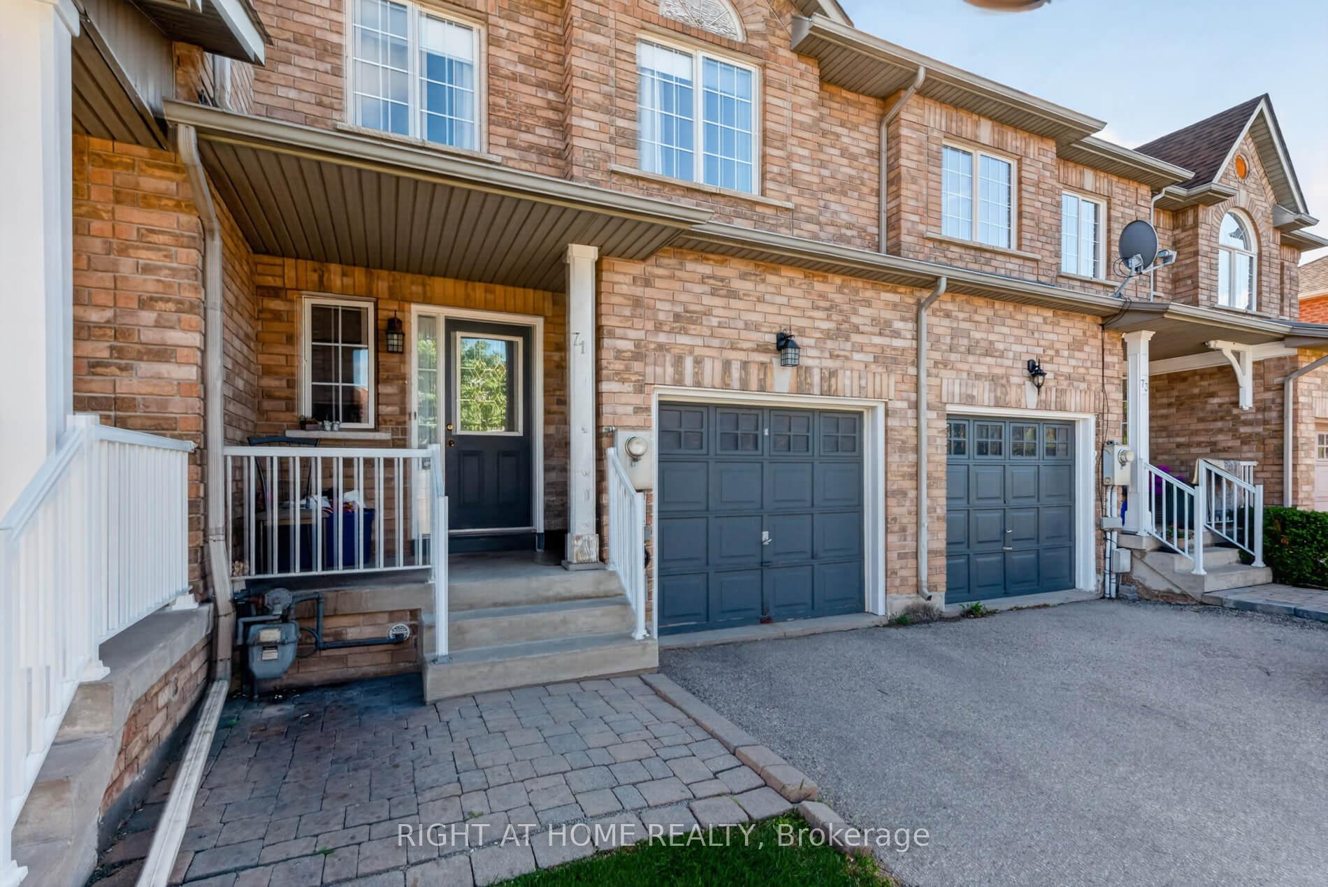 Photo 3 of 71 Pottery Place, Vaughan, East Woodbridge — HOMEH
