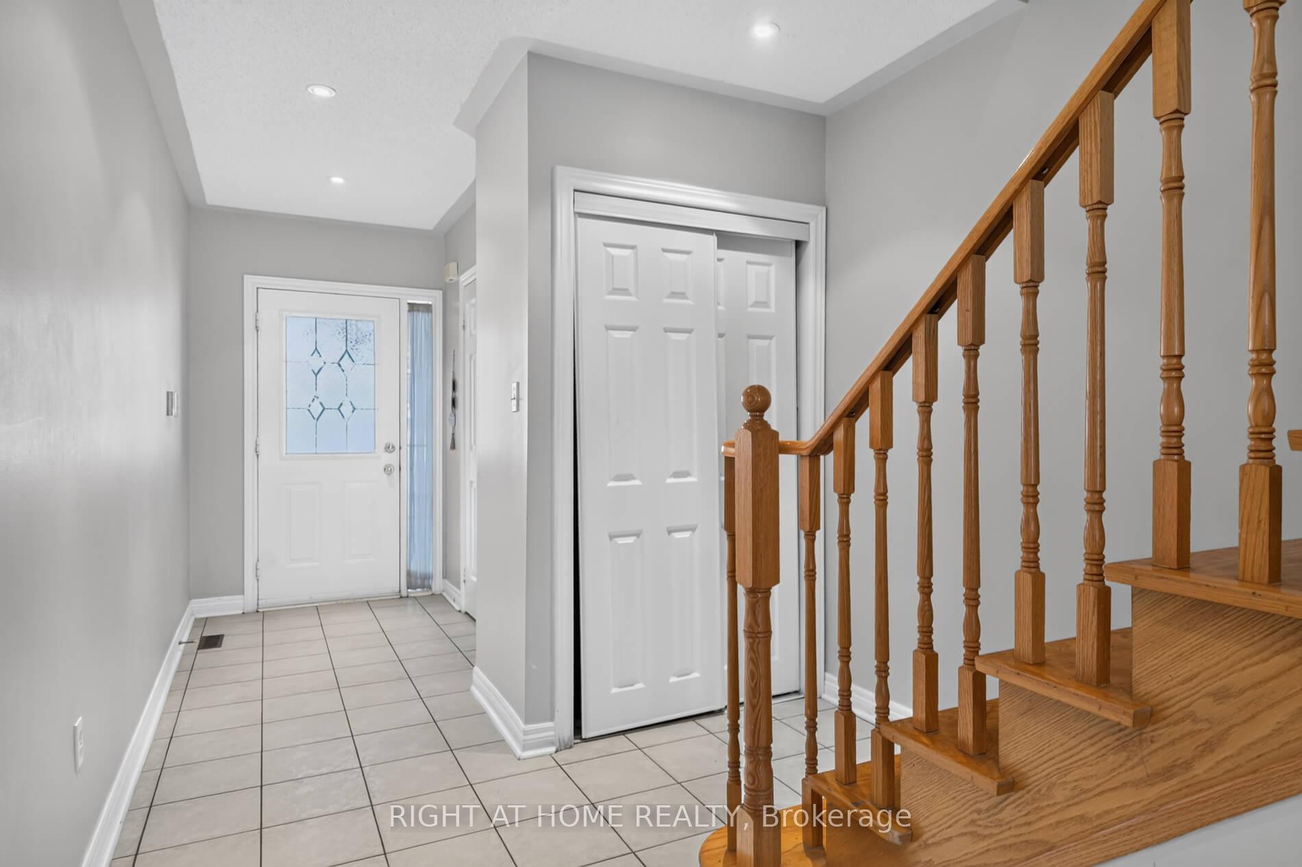 Photo 6 of 71 Pottery Place, Vaughan, East Woodbridge — HOMEH