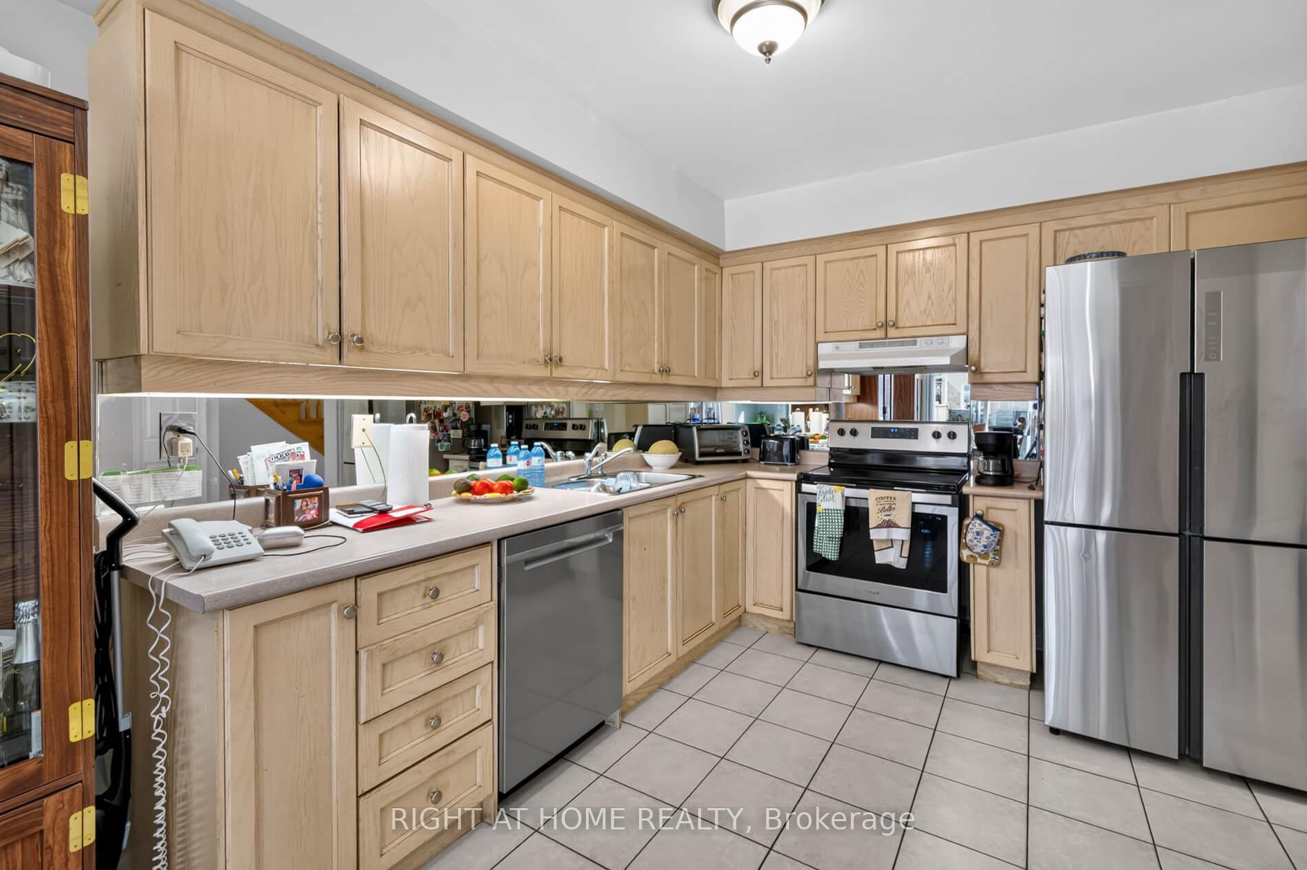 Photo 11 of 71 Pottery Place, Vaughan, East Woodbridge — HOMEH