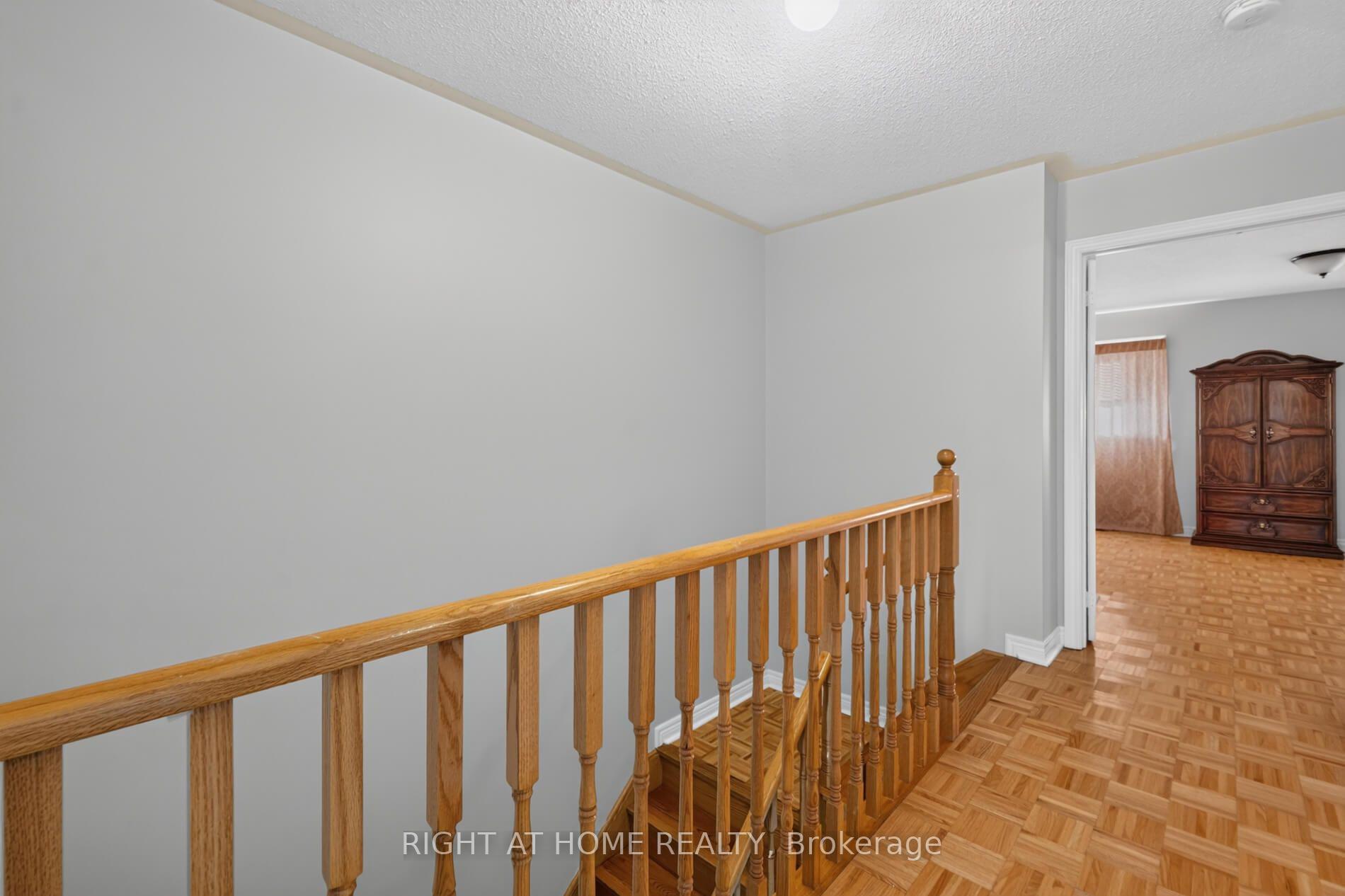 Photo 16 of 71 Pottery Place, Vaughan, East Woodbridge — HOMEH