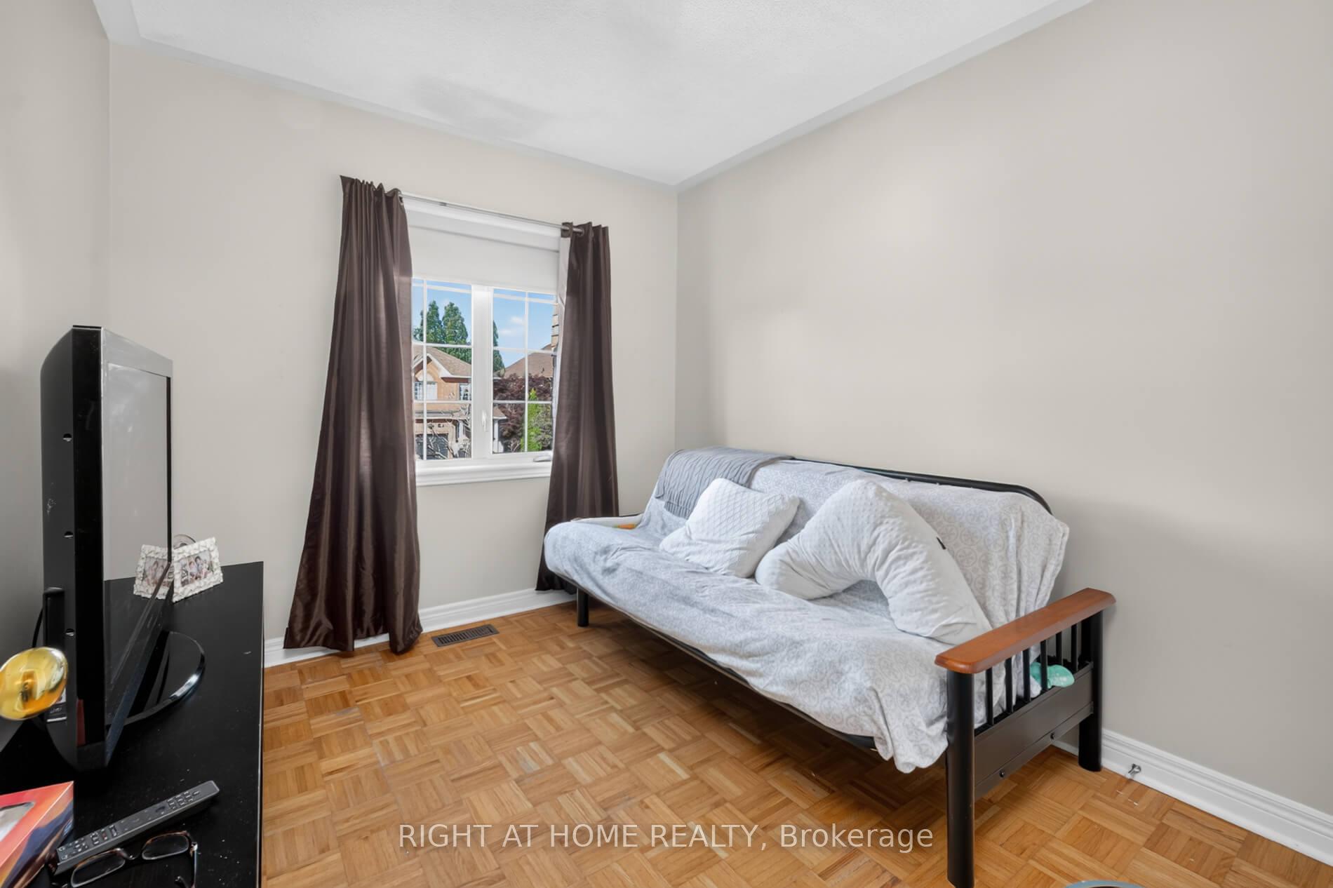 Photo 20 of 71 Pottery Place, Vaughan, East Woodbridge — HOMEH