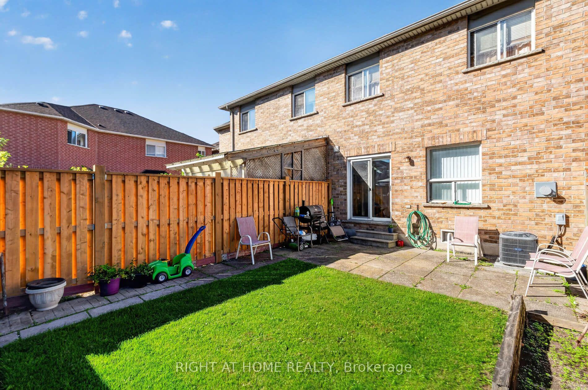 Photo 33 of 71 Pottery Place, Vaughan, East Woodbridge — HOMEH