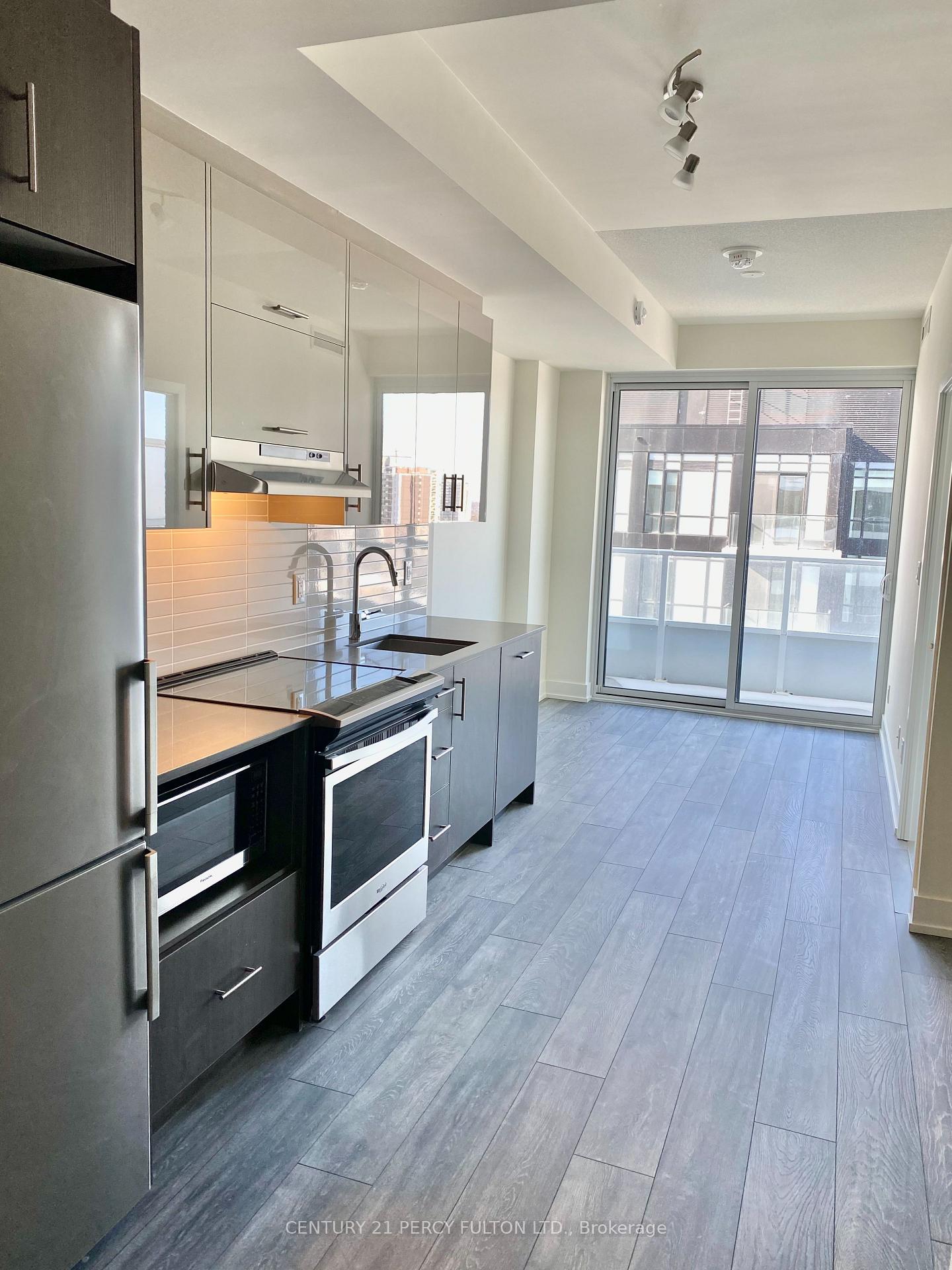 Photo 3 of Unit 1105, 180 Fairview Mall Drive, North York, Don Valley Village — HOMEH