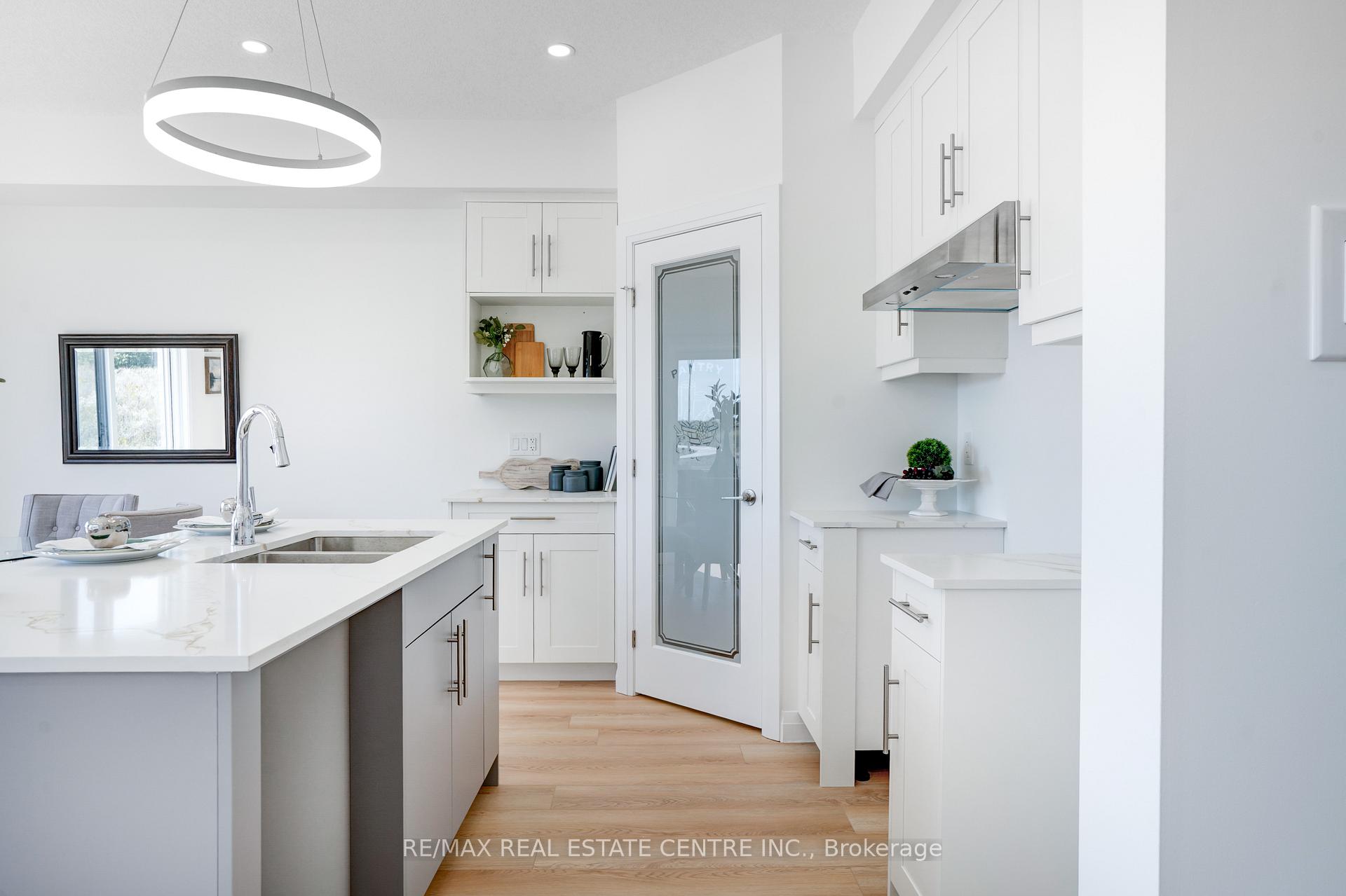 Photo 7 of 2508 Constance Avenue, London, South U — HOMEH