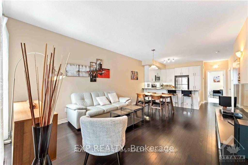 Photo 4 of 236 Pembina Private, Ottawa, Riverside South/Gloucester Glen — HOMEH