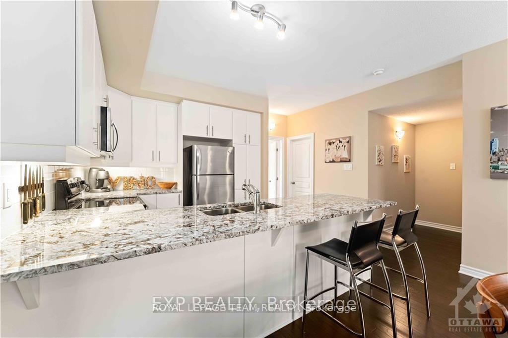 Photo 10 of 236 Pembina Private, Ottawa, Riverside South/Gloucester Glen — HOMEH