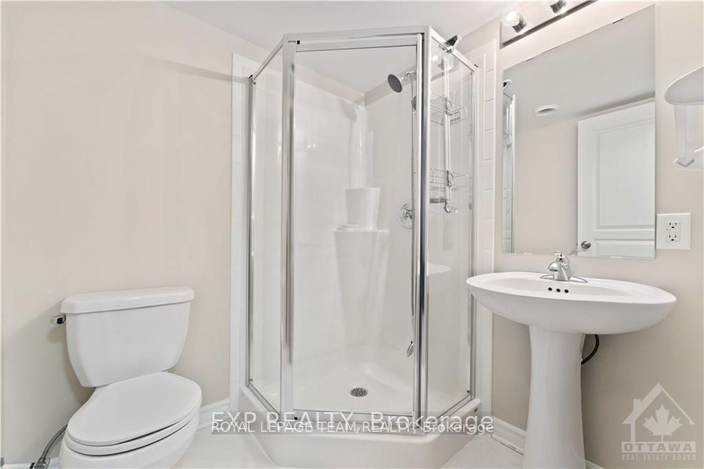 Photo 17 of 236 Pembina Private, Ottawa, Riverside South/Gloucester Glen — HOMEH