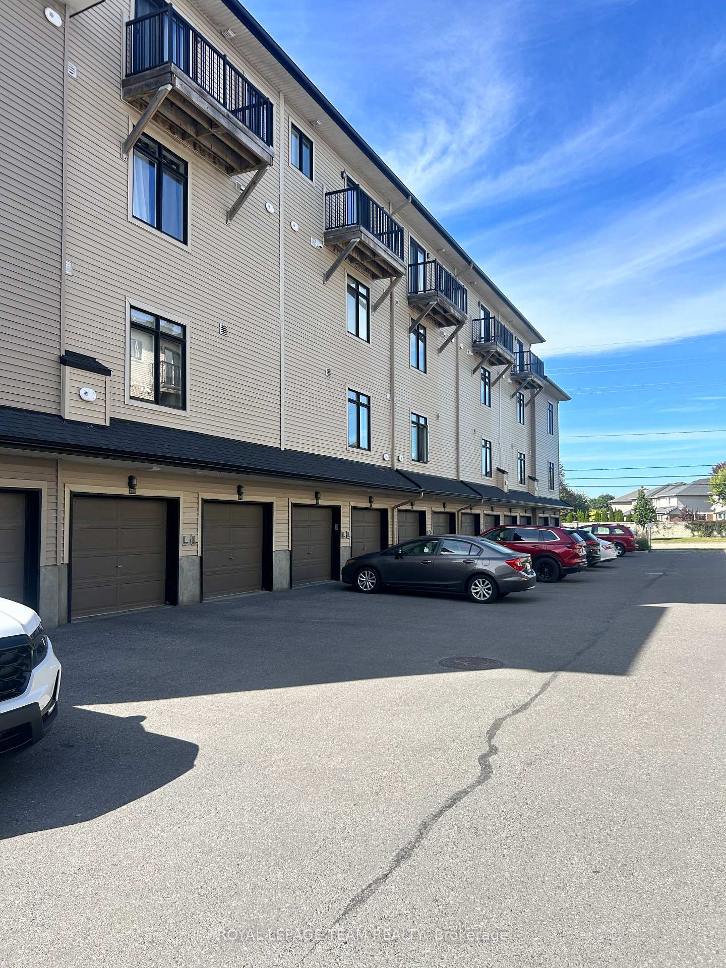 Photo 23 of 236 Pembina Private, Ottawa, Riverside South/Gloucester Glen — HOMEH