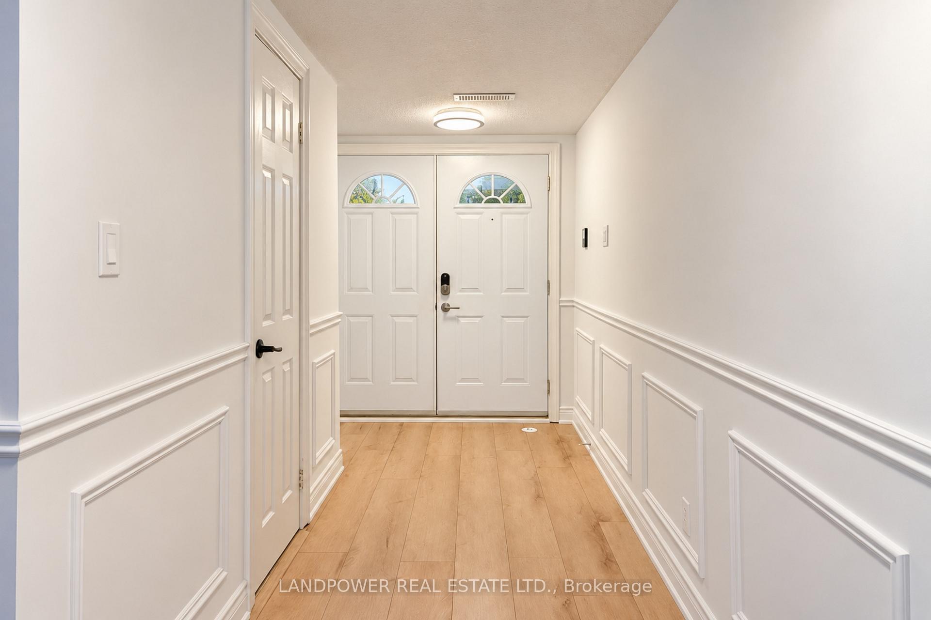 Photo 5 of 106 Poplar Crescent, Aurora, Aurora Highlands — HOMEH