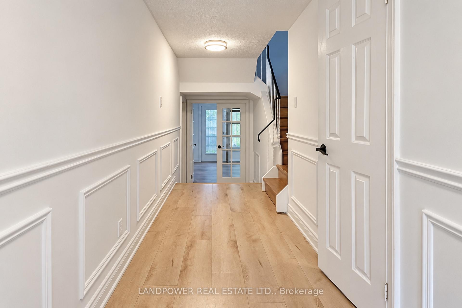Photo 7 of 106 Poplar Crescent, Aurora, Aurora Highlands — HOMEH
