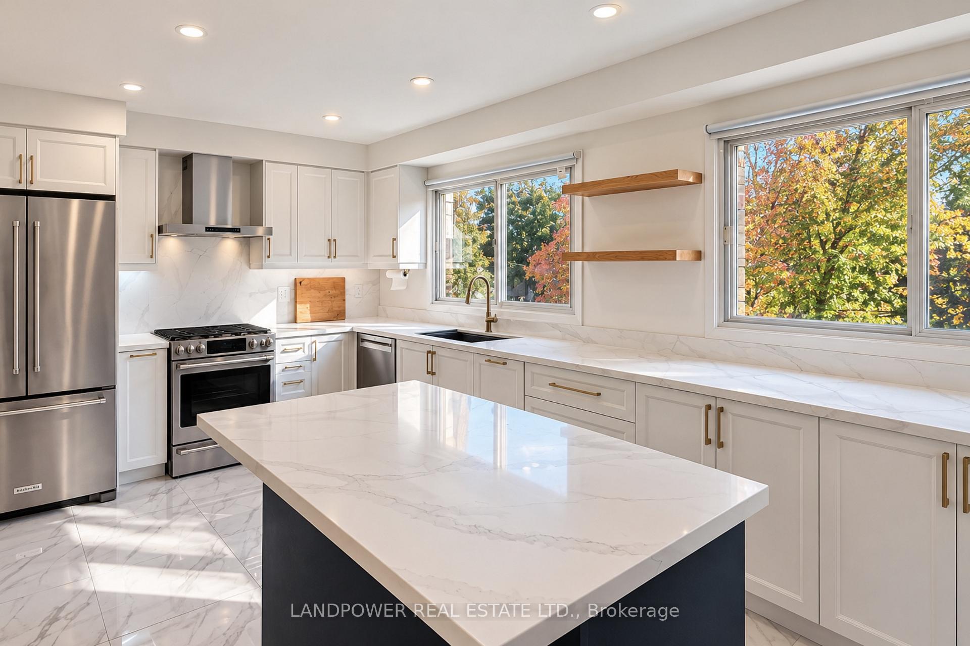 Photo 23 of 106 Poplar Crescent, Aurora, Aurora Highlands — HOMEH