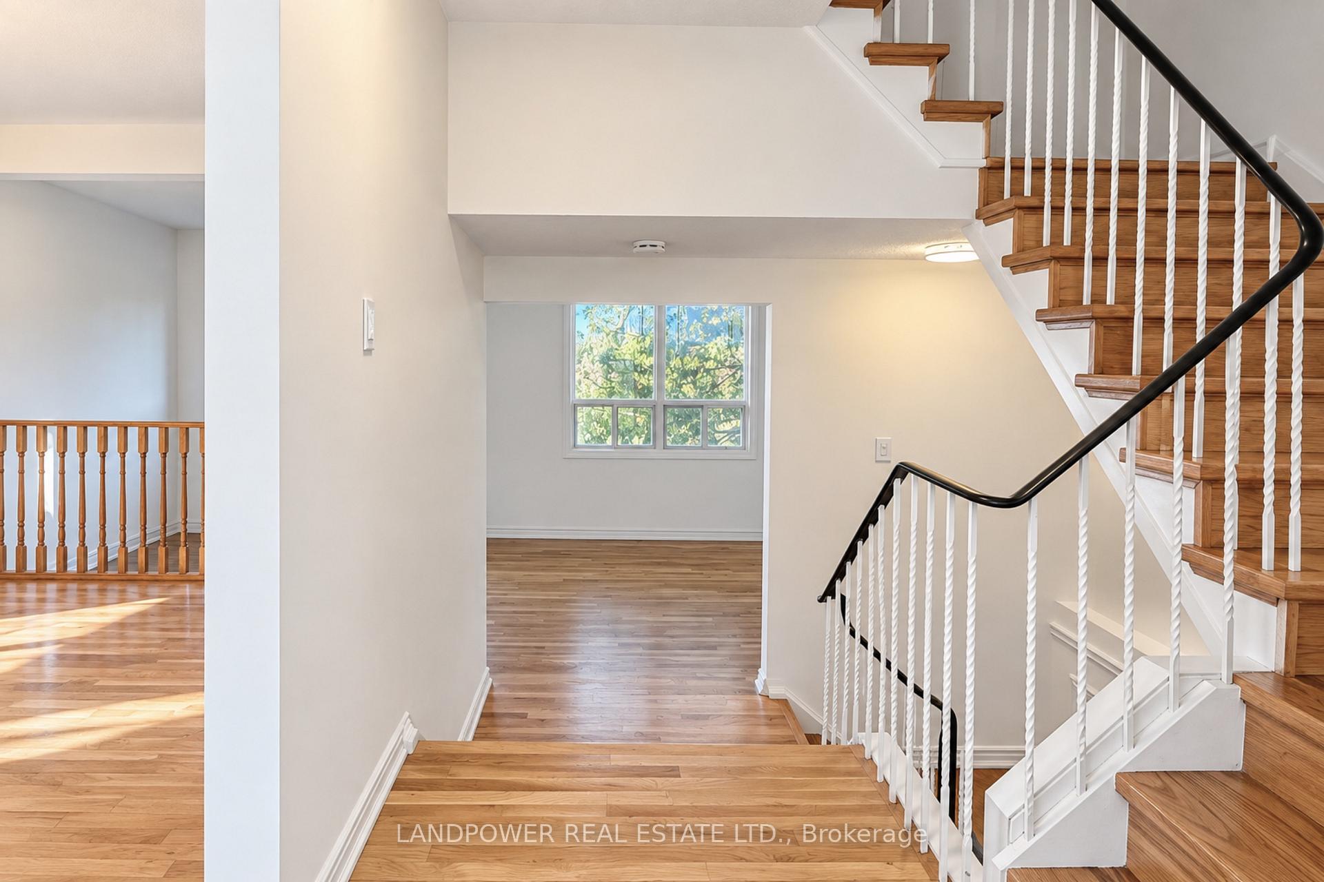 Photo 55 of 106 Poplar Crescent, Aurora, Aurora Highlands — HOMEH