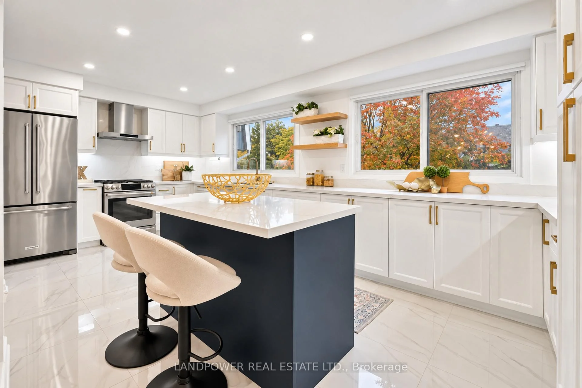 Photo 22 of 106 Poplar Crescent, Aurora, Aurora Highlands — HOMEH