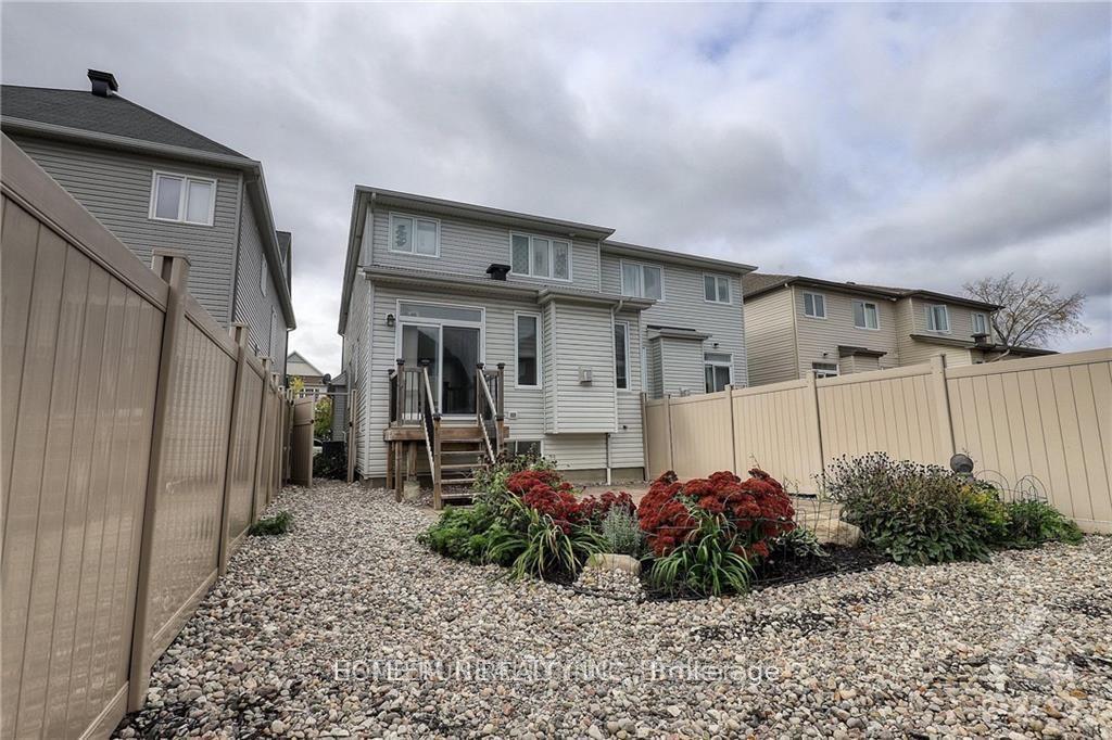 Photo 2 of 206 Broxburn Crescent, Ottawa, Barrhaven - Heritage Park — HOMEH