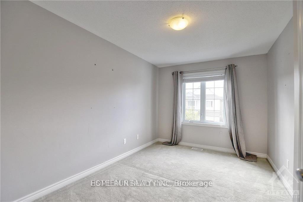 Photo 21 of 206 Broxburn Crescent, Ottawa, Barrhaven - Heritage Park — HOMEH