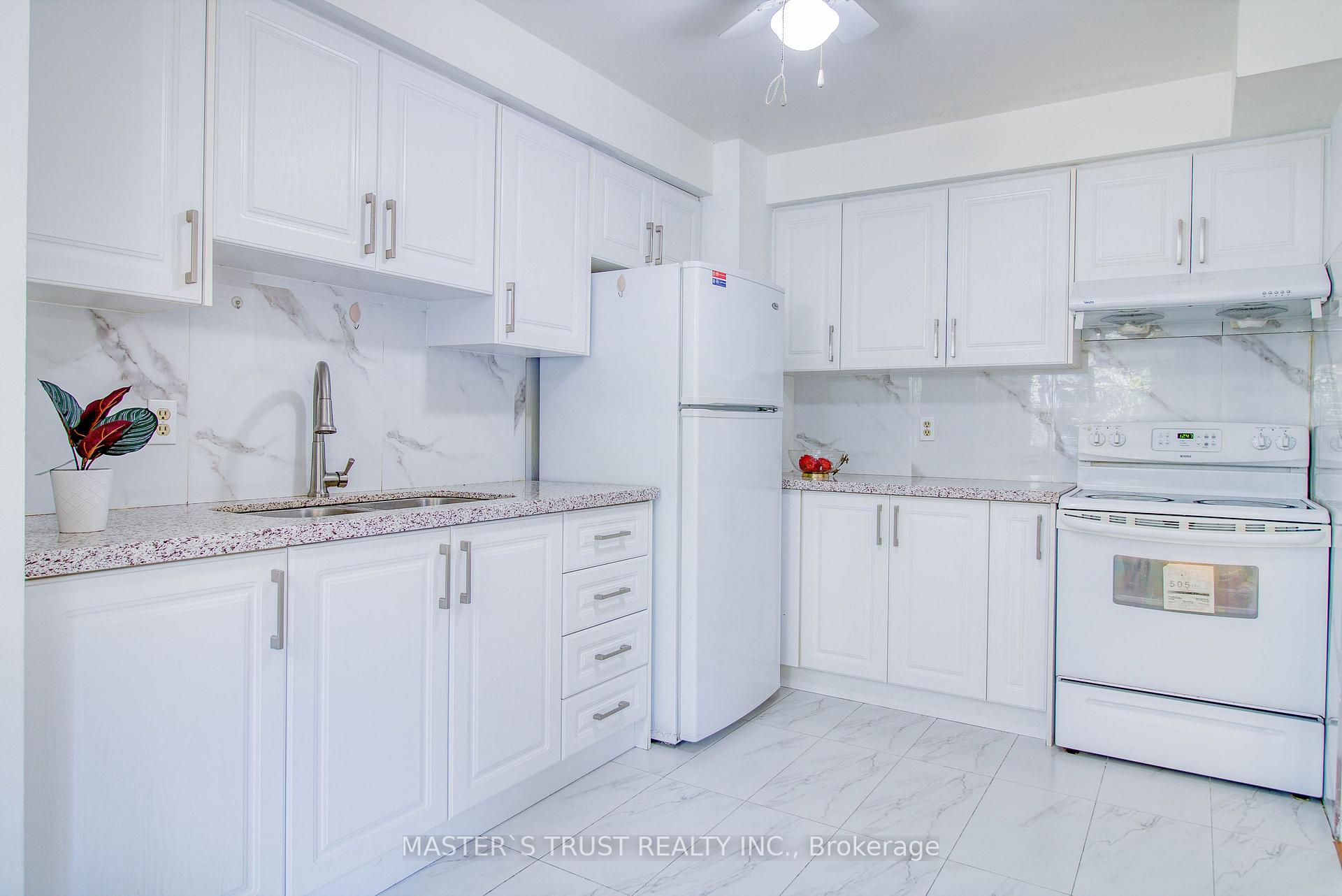 Photo 8 of Unit 18, 29 Fundy Bay Boulevard, Scarborough, Steeles — HOMEH