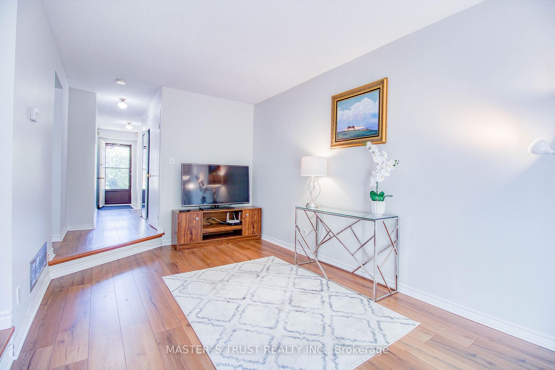 Photo 15 of Unit 18, 29 Fundy Bay Boulevard, Scarborough, Steeles — HOMEH
